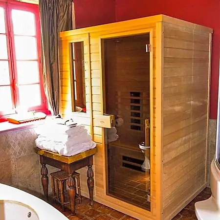 Chateau D'origny, D'hotes Et Restaurant Gastronomique Ouches