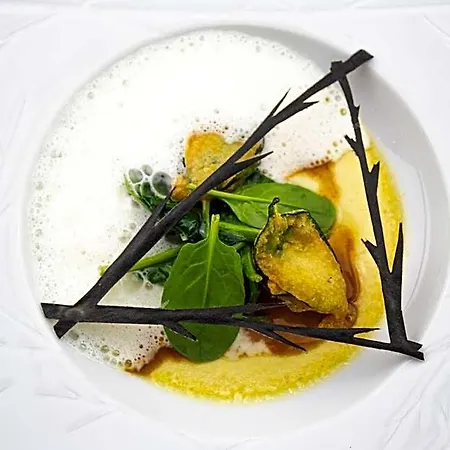 Chateau D'origny, D'hotes Et Restaurant Gastronomique Ouches