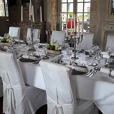 Chateau D'origny, D'hotes Et Restaurant Gastronomique Ouches