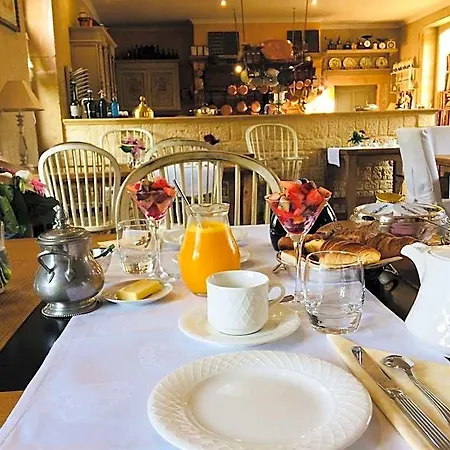 Alojamento de Acomodação e Pequeno-almoço Chateau D'origny, D'hotes Et Restaurant Gastronomique 4*