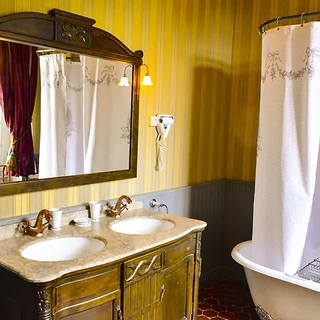 Chateau D'origny, D'hotes Et Restaurant Gastronomique