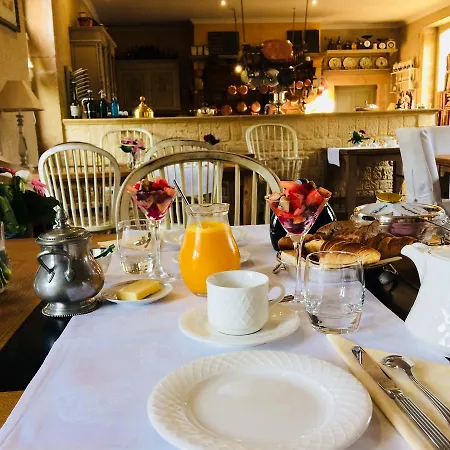 Chateau D'origny, D'hotes Et Restaurant Gastronomique Ouches