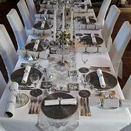 Chateau D'origny, D'hotes Et Restaurant Gastronomique Alojamento de Acomodação e Pequeno-almoço 4*